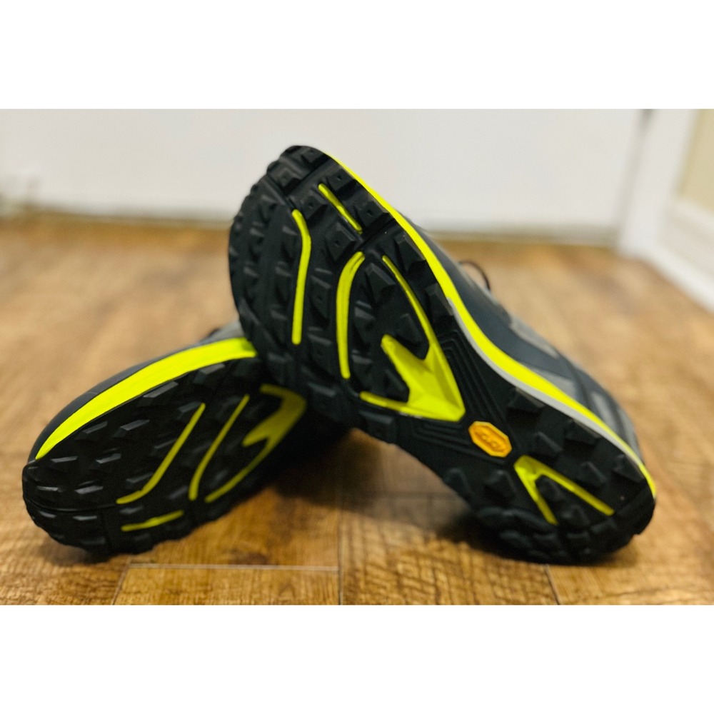 Like new Topo Athletic Ultraventure Mens Gray Yellow Trail Running Shoes Sneaker - Picture 10 of 11